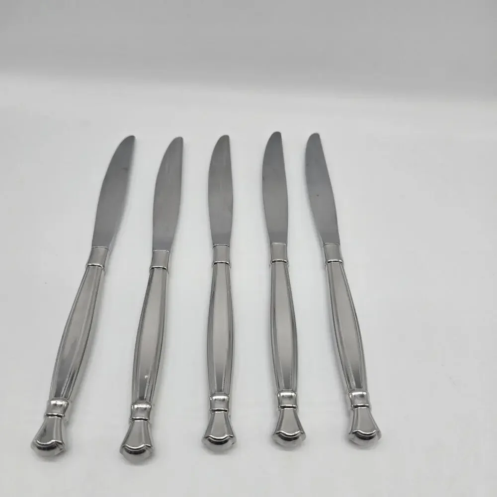 Oneida Act 1 Glossy Stainless Heirloom Cube Flatware 5 Dinner/Butter Knives